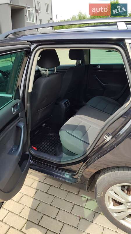 Універсал Volkswagen Golf 2010 в Ужгороді