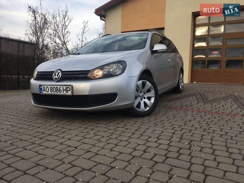 Універсал Volkswagen Golf 2011 в Хусті