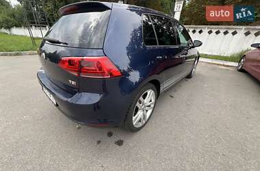 Хэтчбек Volkswagen Golf 2014 в 