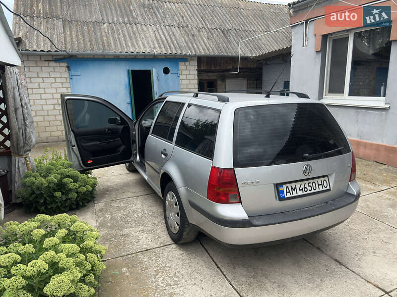 Універсал Volkswagen Golf 2002 в Бердичеві