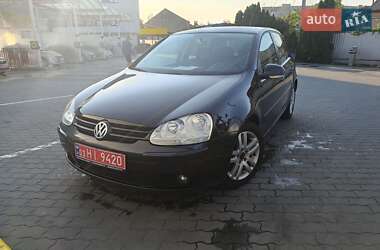 Хетчбек Volkswagen Golf 2006 в Луцьку