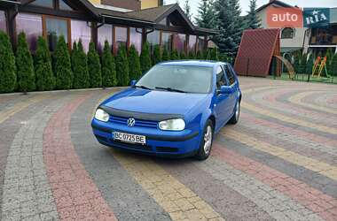 Хэтчбек Volkswagen Golf 2000 в Жовкве
