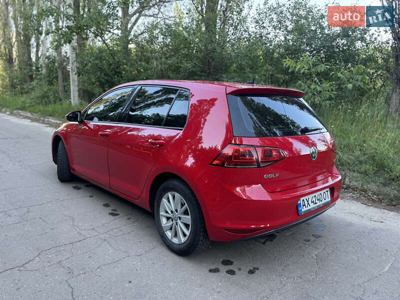 Хетчбек Volkswagen Golf 2016 в Харкові