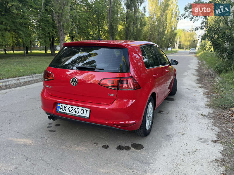 Хетчбек Volkswagen Golf 2016 в Харкові