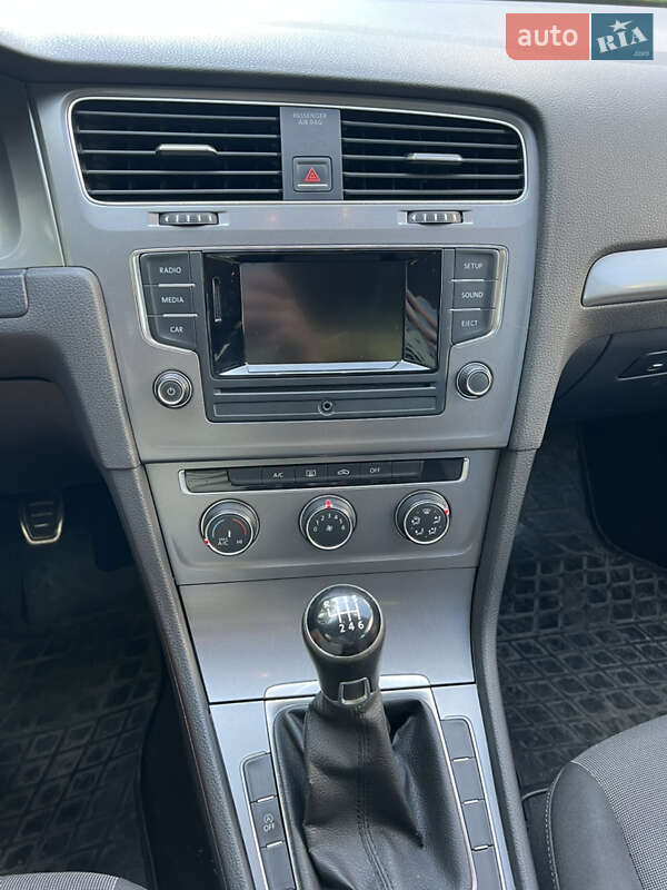 Хэтчбек Volkswagen Golf 2014 в Тернополе