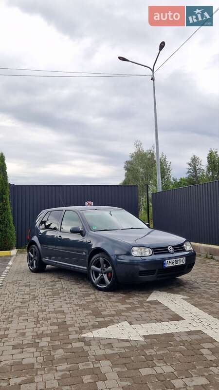 Хетчбек Volkswagen Golf 2003 в Коростені