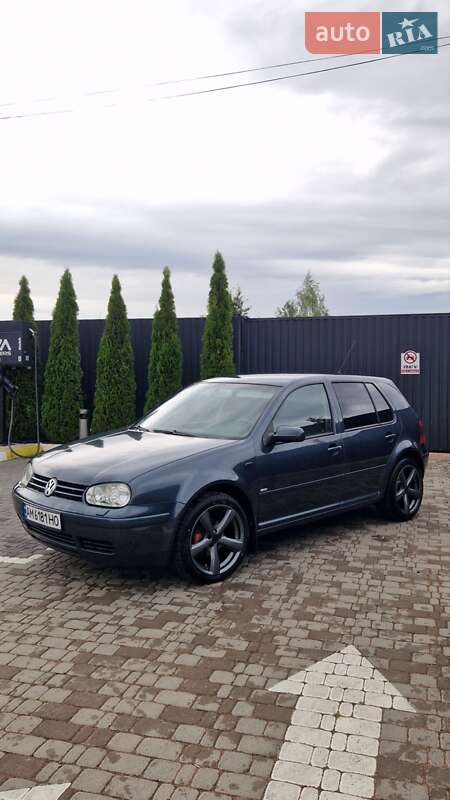 Хетчбек Volkswagen Golf 2003 в Коростені