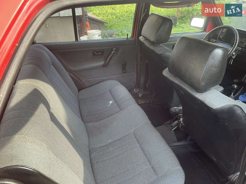 Хетчбек Volkswagen Golf 1990 в Почаєві