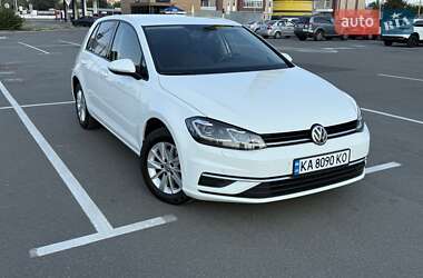 Хетчбек Volkswagen Golf 2018 в Києві