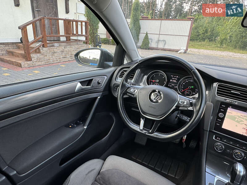 Універсал Volkswagen Golf 2018 в Києві