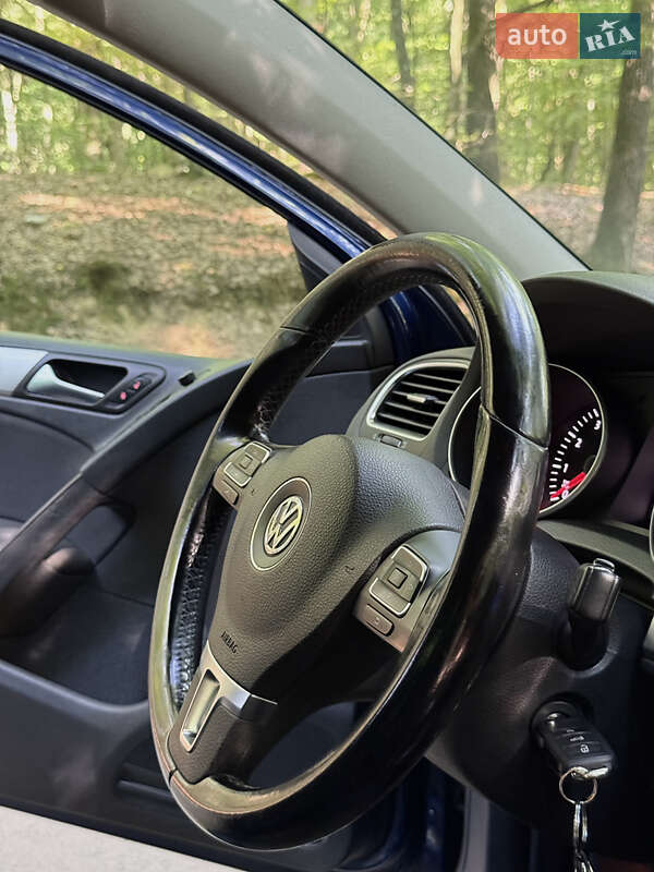 Хетчбек Volkswagen Golf 2010 в Ужгороді