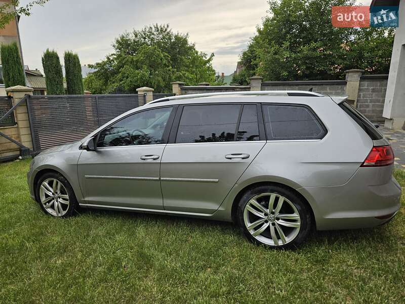 Універсал Volkswagen Golf 2015 в Івано-Франківську