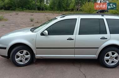Универсал Volkswagen Golf 2001 в Чернигове
