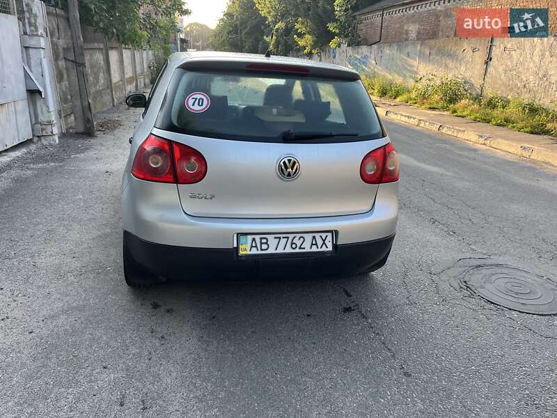 Хетчбек Volkswagen Golf 2008 в Вінниці