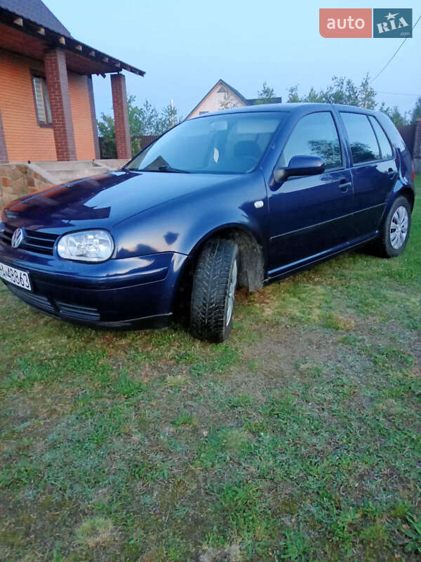 Volkswagen Golf 2002