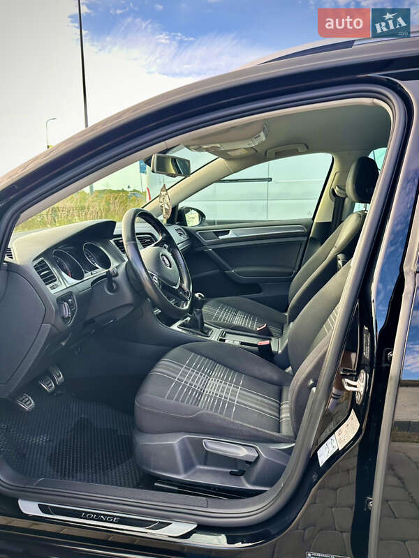 Універсал Volkswagen Golf 2015 в Львові