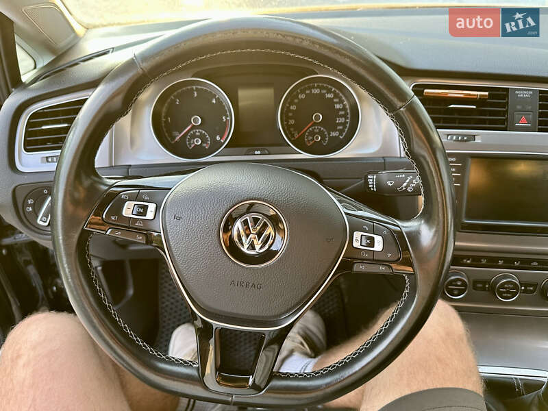 Універсал Volkswagen Golf 2015 в Львові