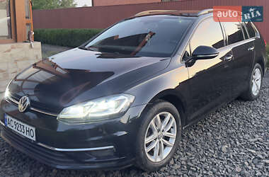 Универсал Volkswagen Golf 2018 в Луцке