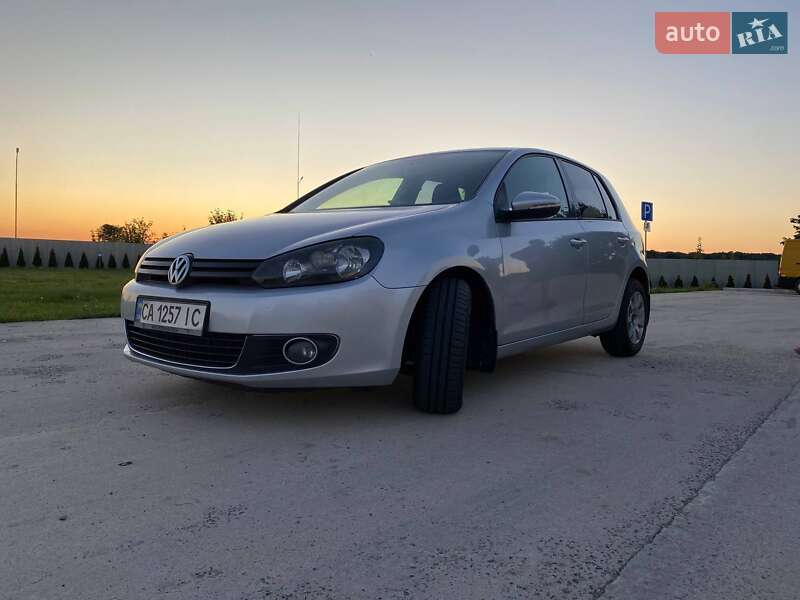 Хетчбек Volkswagen Golf 2009 в Монастирищеві