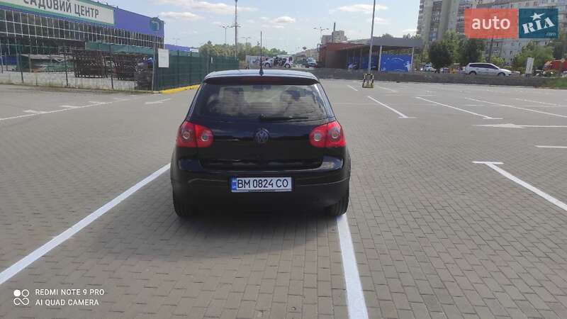Хетчбек Volkswagen Golf 2004 в Сумах