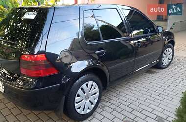 Хэтчбек Volkswagen Golf 2002 в Мукачево