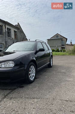 Универсал Volkswagen Golf 2001 в Рудки