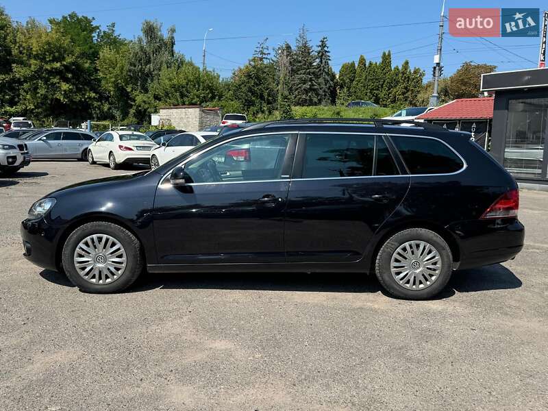 Універсал Volkswagen Golf 2011 в Вінниці