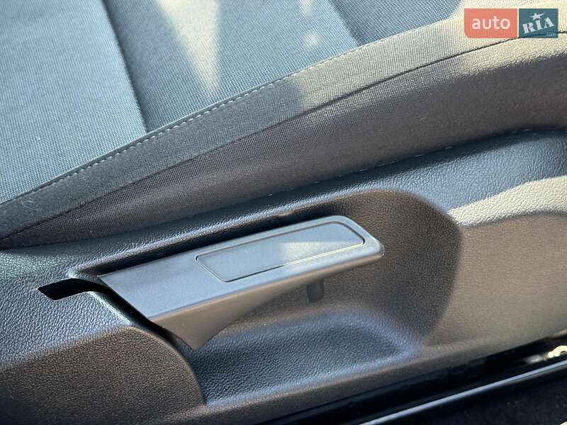 Універсал Volkswagen Golf 2011 в Вінниці