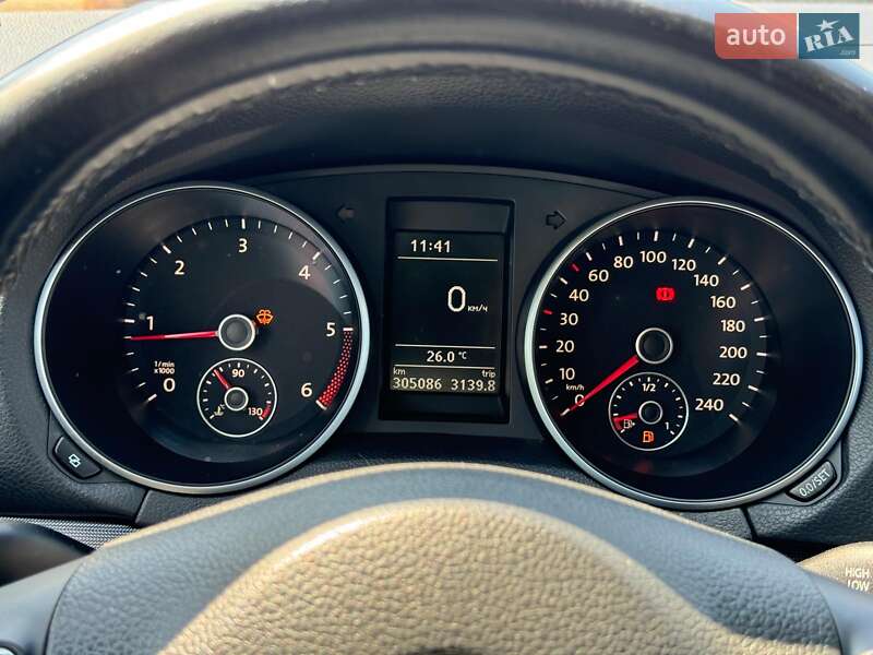 Універсал Volkswagen Golf 2011 в Вінниці