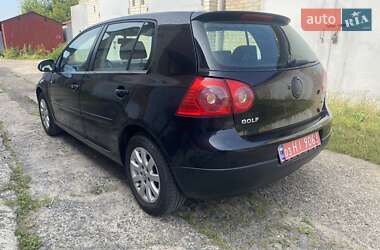 Хетчбек Volkswagen Golf 2004 в Луцьку