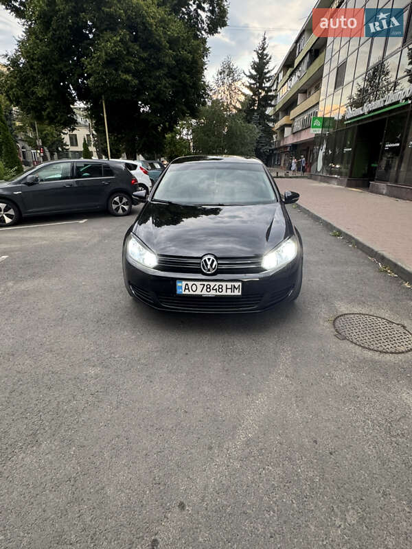 Хетчбек Volkswagen Golf 2009 в Ужгороді
