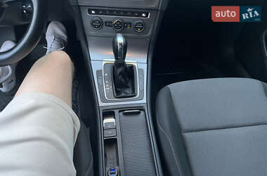 Хэтчбек Volkswagen Golf 2012 в Киеве