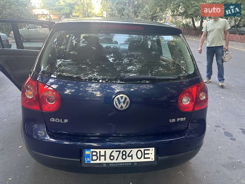 Хетчбек Volkswagen Golf 2005 в Одесі