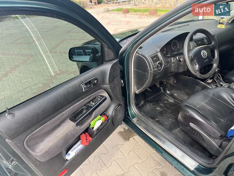 Хэтчбек Volkswagen Golf 1999 в Дунаевцах