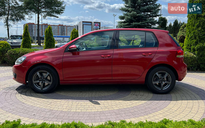 Хэтчбек Volkswagen Golf 2011 в Львове
