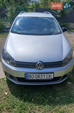 Універсал Volkswagen Golf 2012 в Чернівцях