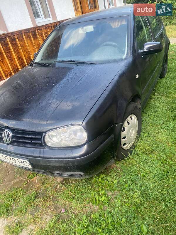 Volkswagen Golf 2001