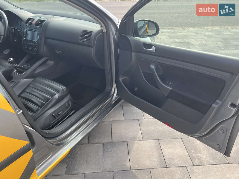 Хетчбек Volkswagen Golf 2007 в Києві