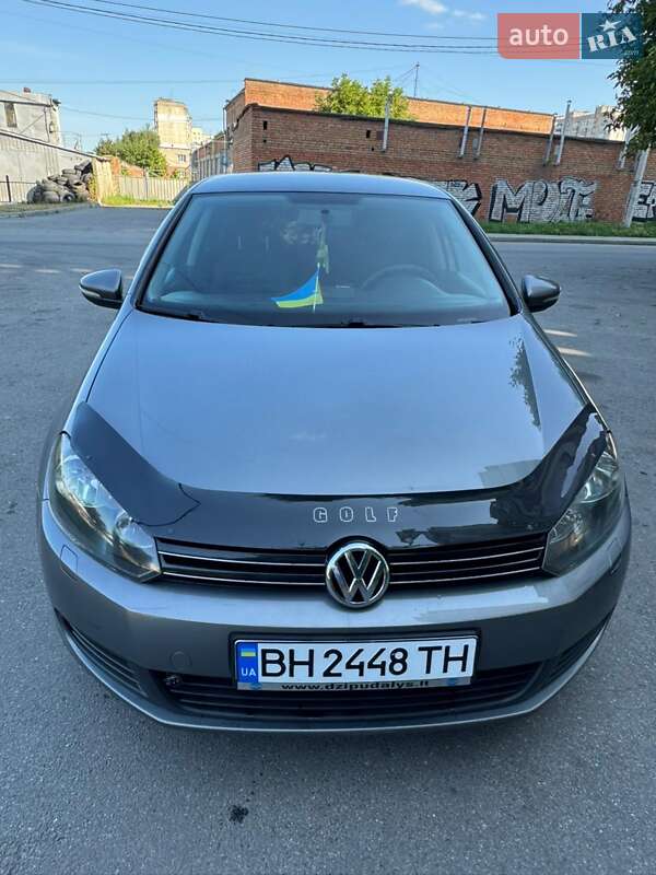 Хэтчбек Volkswagen Golf 2009 в Хмельницком
