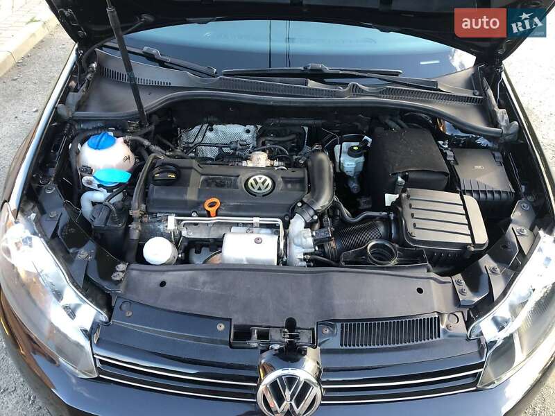 Хэтчбек Volkswagen Golf 2009 в Луцке