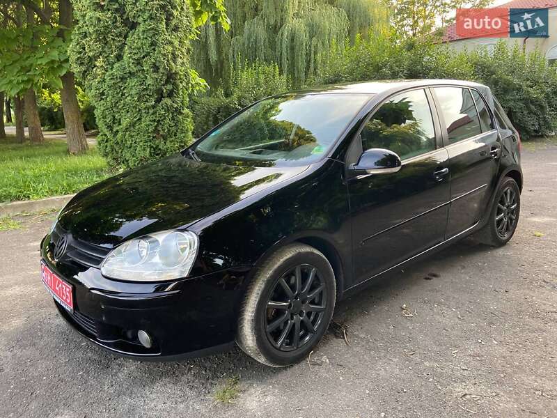 Хетчбек Volkswagen Golf 2005 в Кременці