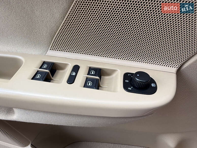 Універсал Volkswagen Golf 2008 в Рівному фото 71 Універсал Volkswagen Golf 2008 в Рівному