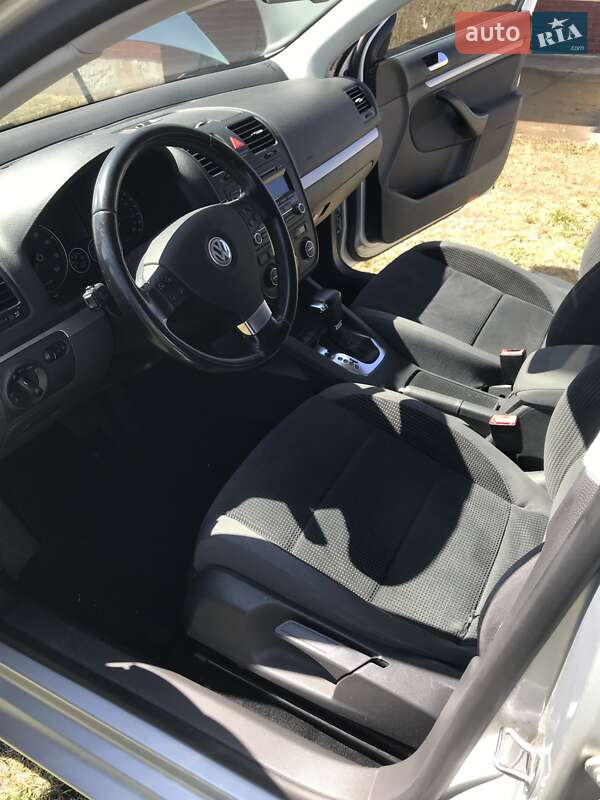 Універсал Volkswagen Golf 2009 в Хусті