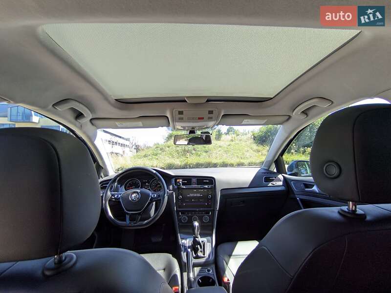 Хетчбек Volkswagen Golf 2018 в Одесі