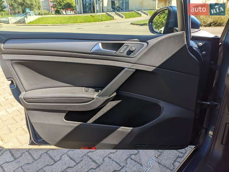 Хетчбек Volkswagen Golf 2018 в Одесі