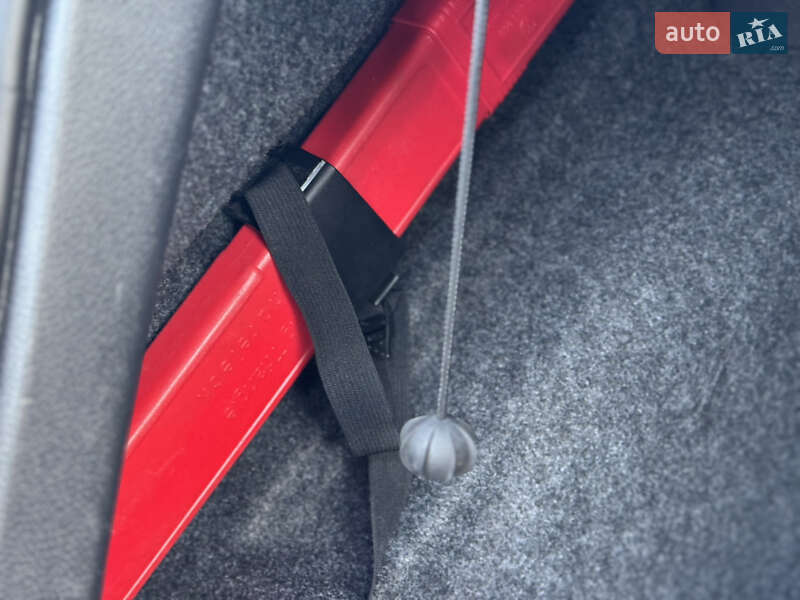 Хэтчбек Volkswagen Golf 2010 в Дрогобыче