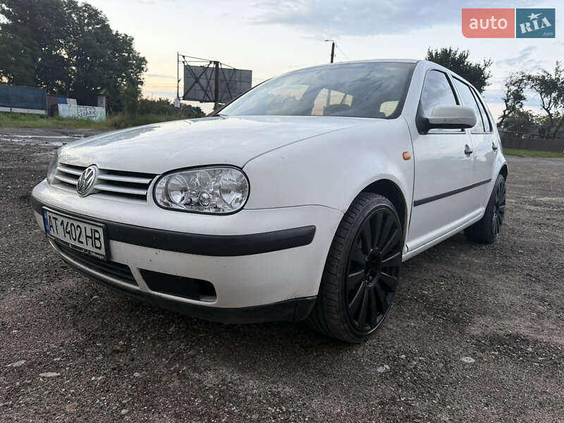 Хетчбек Volkswagen Golf 1998 в Кіцмані
