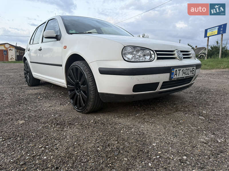 Хетчбек Volkswagen Golf 1998 в Кіцмані