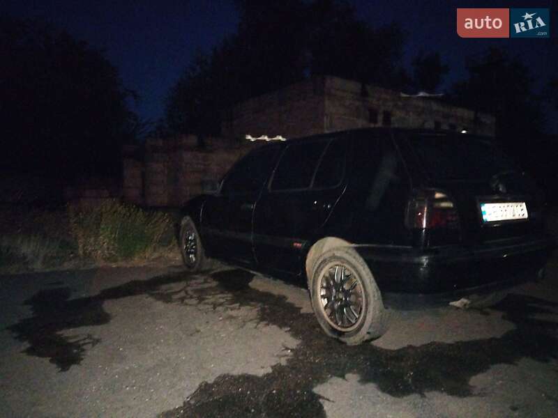 Хэтчбек Volkswagen Golf 1994 в Кривом Роге