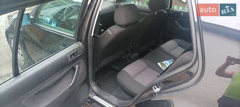 Volkswagen Golf 2000